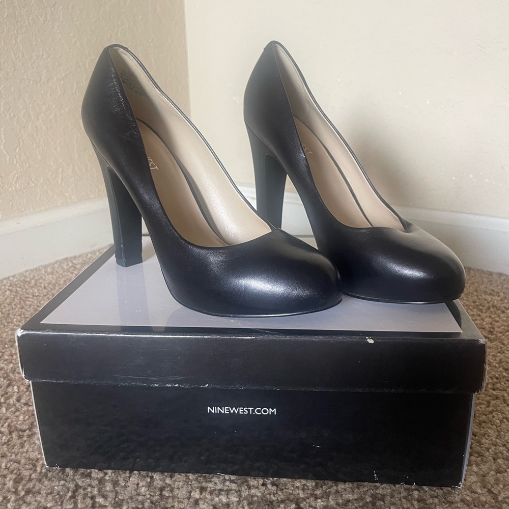 Nine West Soboldo size 7.5